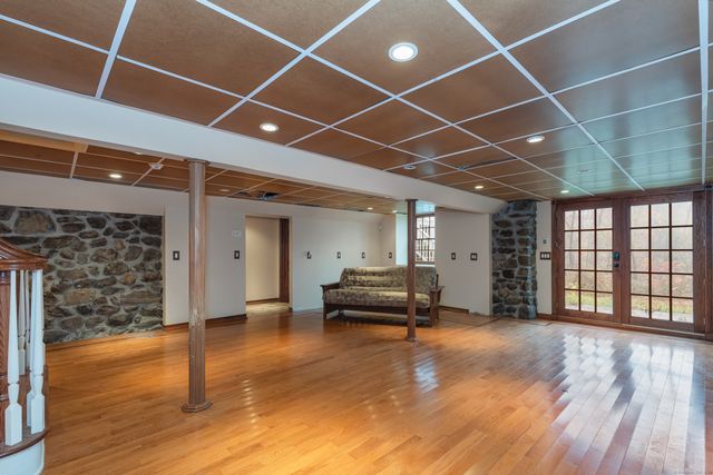 9 Cheryl Lane, Prospect, CT 06712