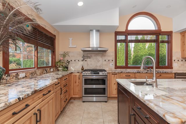 9 Cheryl Lane, Prospect, CT 06712
