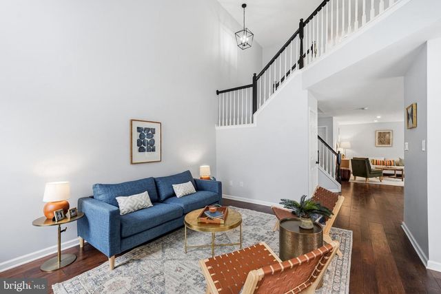 37 ELKINGTON DR, Mount Laurel, NJ 08054