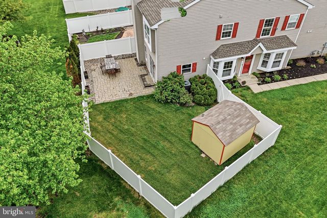 37 ELKINGTON DR, Mount Laurel, NJ 08054