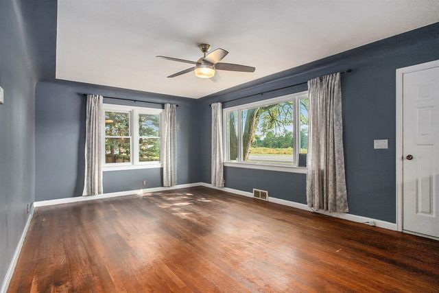 32780 M 43, Paw Paw, MI 49079