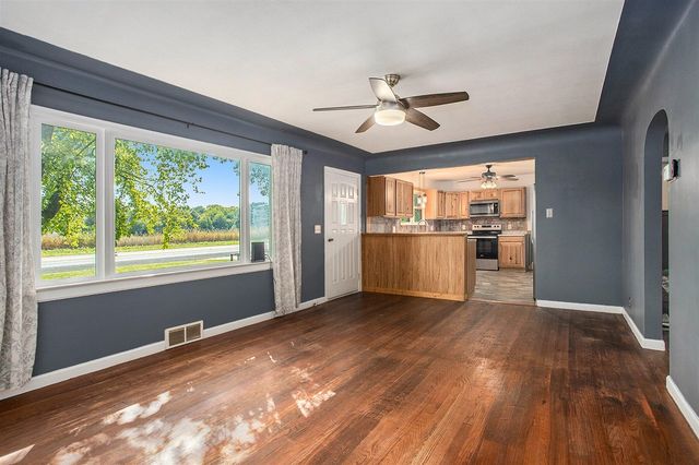 32780 M 43, Paw Paw, MI 49079