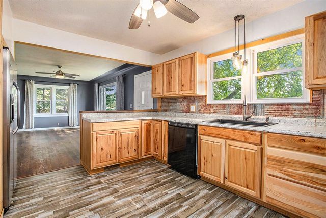 32780 M 43, Paw Paw, MI 49079