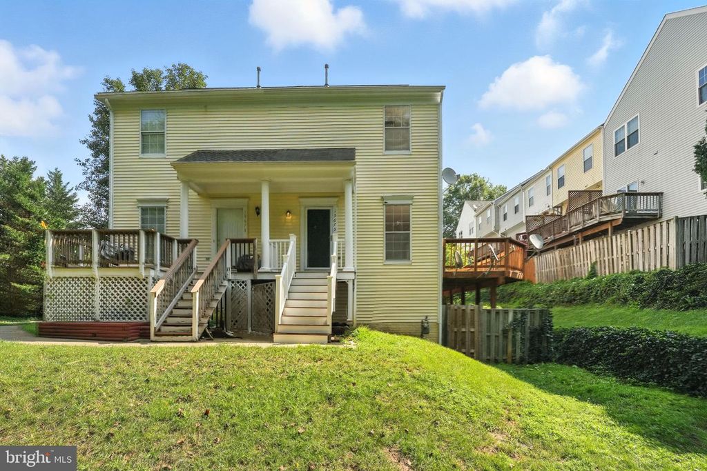 15675 VIEWPOINT CIR, Dumfries, VA 22025