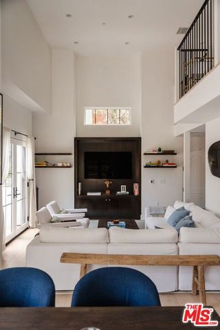 1025 Euclid Street 101, Santa Monica, CA 90403