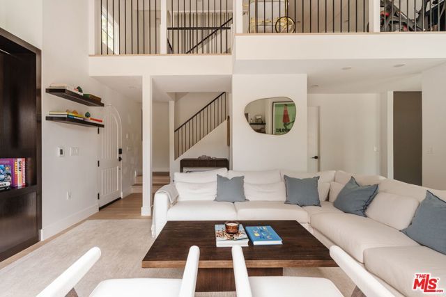 1025 Euclid Street 101, Santa Monica, CA 90403