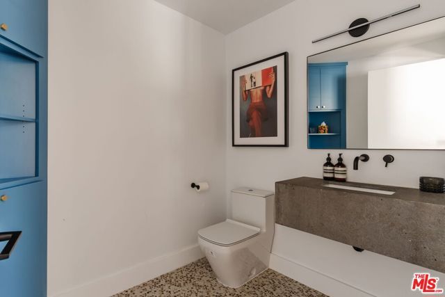 1025 Euclid Street 101, Santa Monica, CA 90403