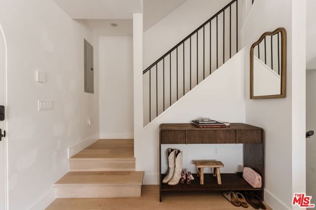 1025 Euclid Street 101, Santa Monica, CA 90403