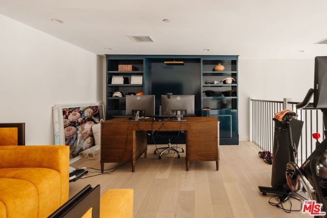 1025 Euclid Street 101, Santa Monica, CA 90403
