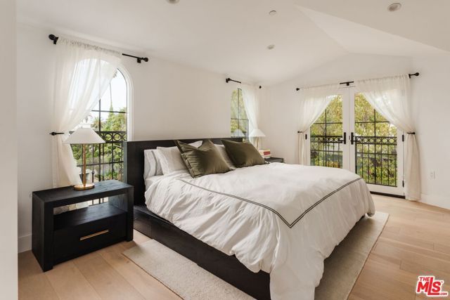 1025 Euclid Street 101, Santa Monica, CA 90403