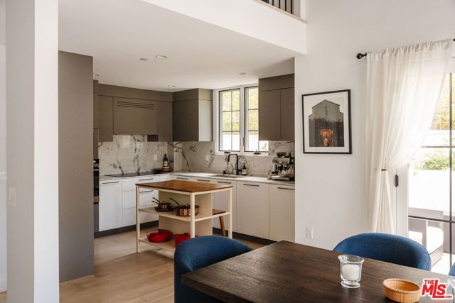 1025 Euclid Street 101, Santa Monica, CA 90403