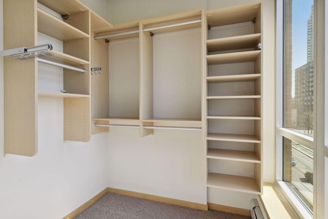 215 10th Avenue S 438, Minneapolis, MN 55415