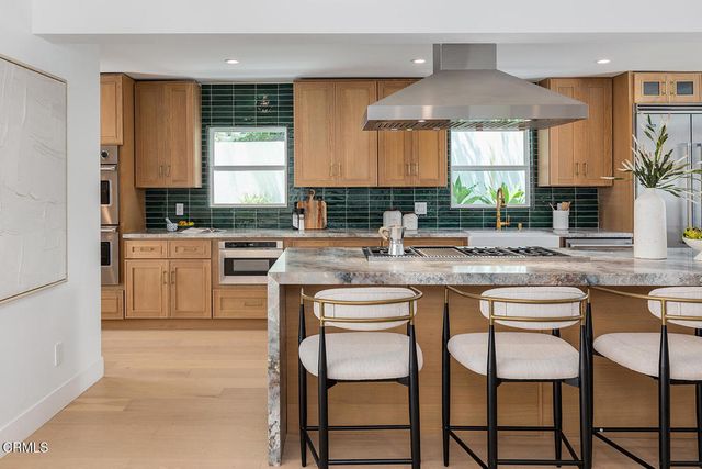 1475 N Bundy Drive, Los Angeles, CA 90049