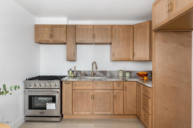 1475 N Bundy Drive, Los Angeles, CA 90049