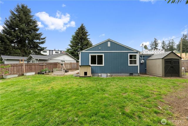 15401 2nd Avenue NE, Shoreline, WA 98155