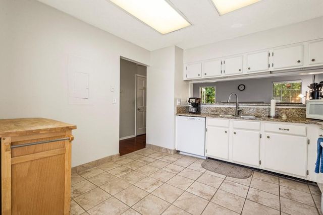 603 Wedgewood Way, Sandy Springs, GA 30350