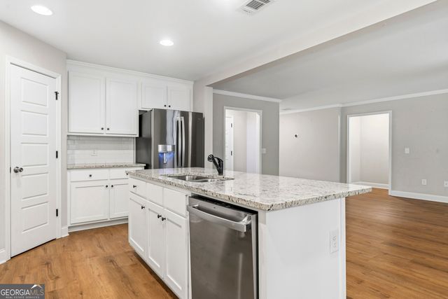 177 Loch Way, Eatonton, GA 31024