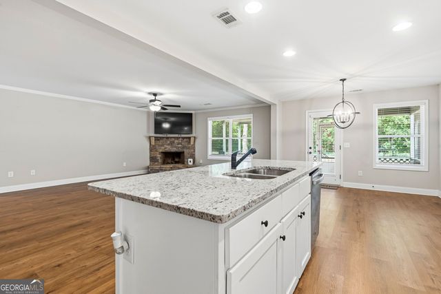 177 Loch Way, Eatonton, GA 31024