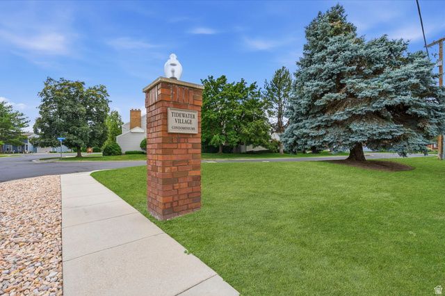 4796 S SAXONY CIR, Holladay, UT 84117