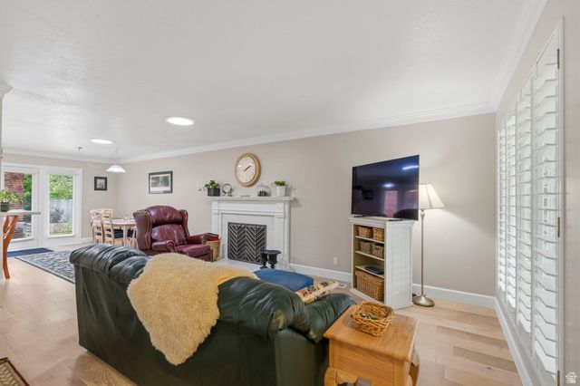 4796 S SAXONY CIR, Holladay, UT 84117