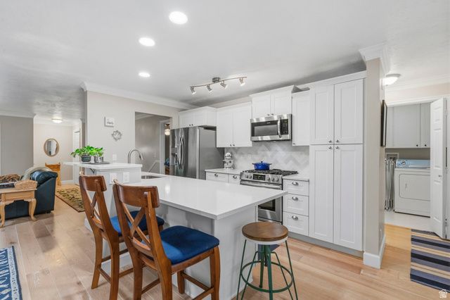4796 S SAXONY CIR, Holladay, UT 84117
