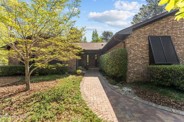 3 Mcdonald Place, Pinehurst, NC 28374