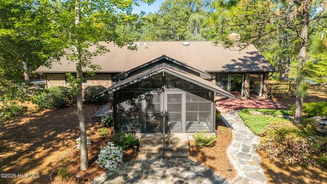 3 Mcdonald Place, Pinehurst, NC 28374