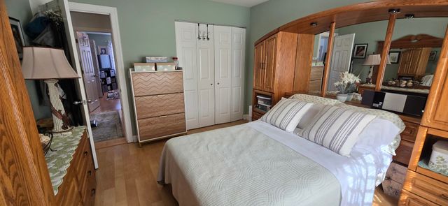 10467 DEARLOVE Road 6, Glenview, IL 60025