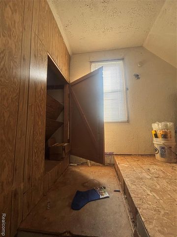 19762 Avon Avenue, Detroit, MI 48219