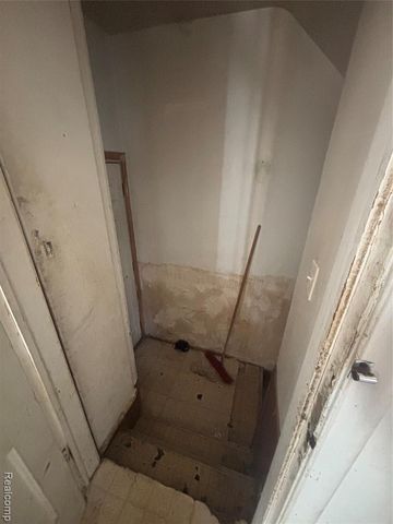 19762 Avon Avenue, Detroit, MI 48219