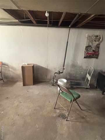 19762 Avon Avenue, Detroit, MI 48219