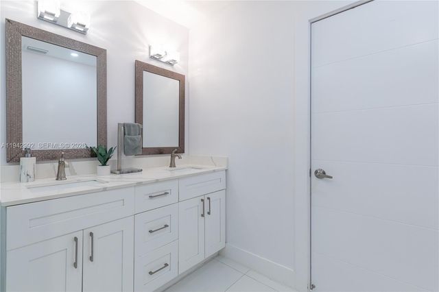 18555 SW 83rd Place, Cutler Bay, FL 33157