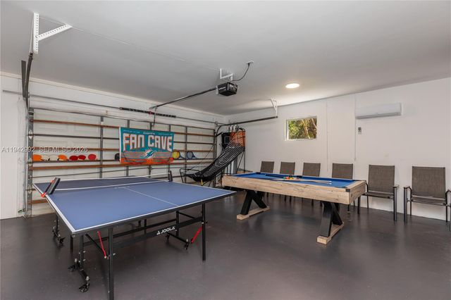 18555 SW 83rd Place, Cutler Bay, FL 33157