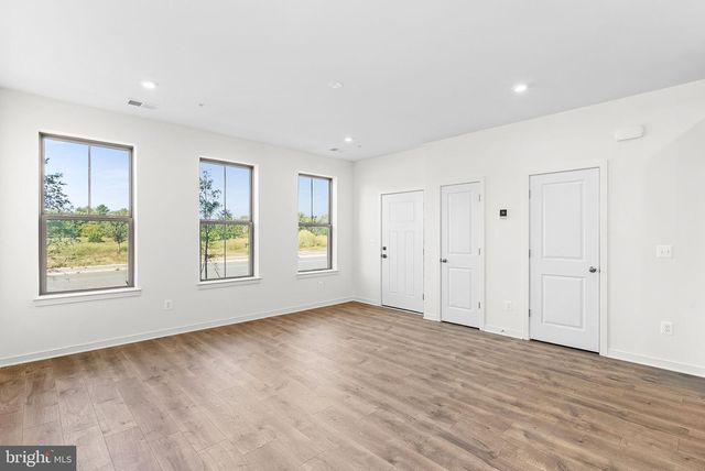 19714 MISTY MOSS SQ, Ashburn, VA 20147