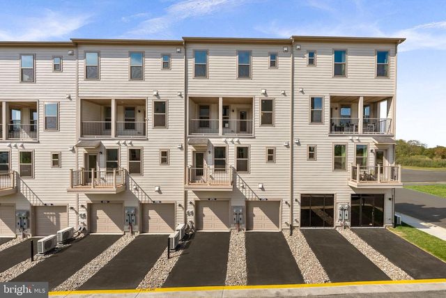 19714 MISTY MOSS SQ, Ashburn, VA 20147