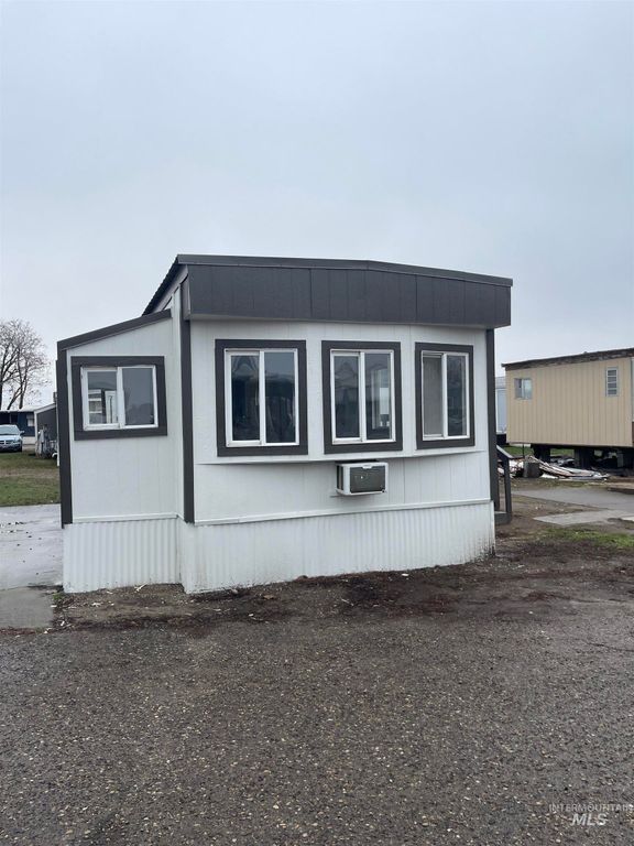 620 Chucker Dr 37, Ontario, OR 97914 photo 2