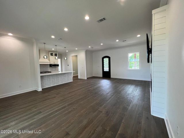 120 Grosvenor Place, Waveland, MS 39576