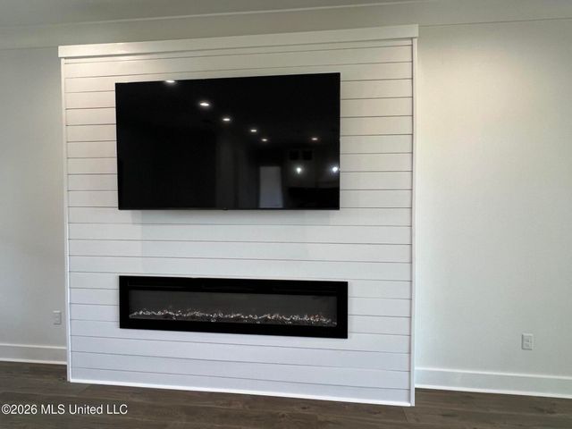 120 Grosvenor Place, Waveland, MS 39576