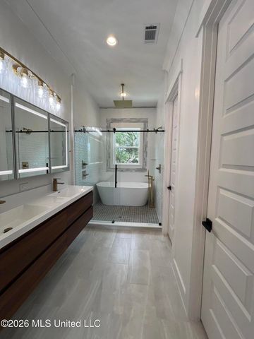 120 Grosvenor Place, Waveland, MS 39576