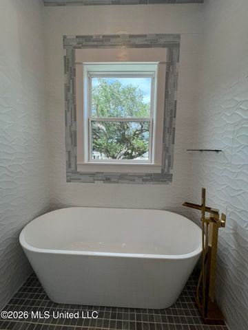 120 Grosvenor Place, Waveland, MS 39576