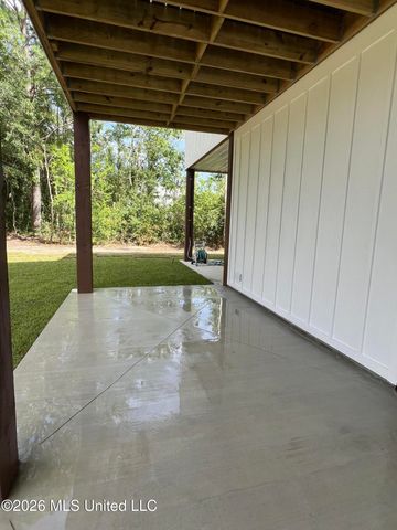 120 Grosvenor Place, Waveland, MS 39576