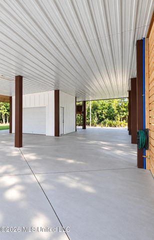 120 Grosvenor Place, Waveland, MS 39576