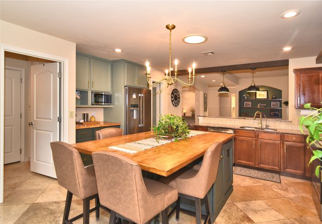 303 E 126th Street S, Jenks, OK 74037