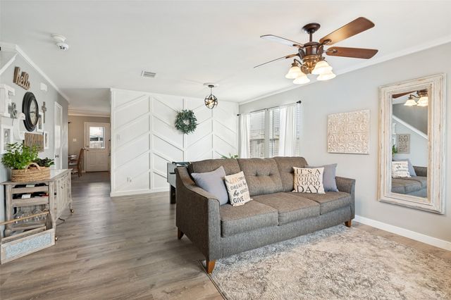 6015 Pietro Drive, Grand Prairie, TX 75052