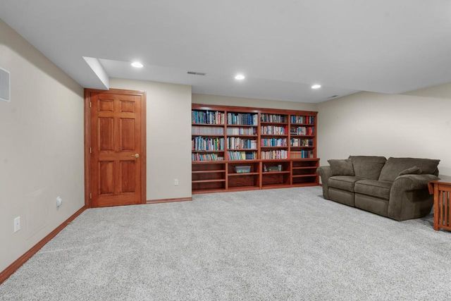 4720 WEDGESTONE COURT, Oneida, WI 54155