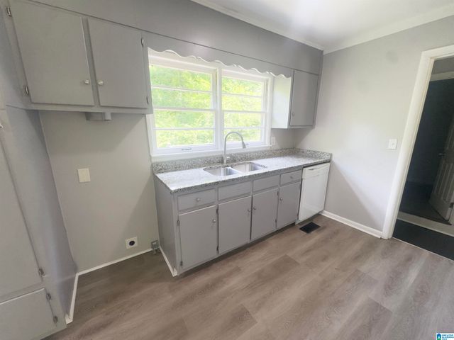 1021 AMY DRIVE NE, Birmingham, AL 35215