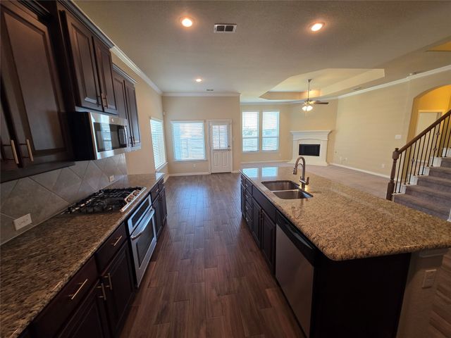 2021 Milano Lane, Lewisville, TX 75077