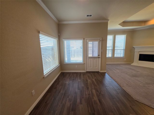 2021 Milano Lane, Lewisville, TX 75077