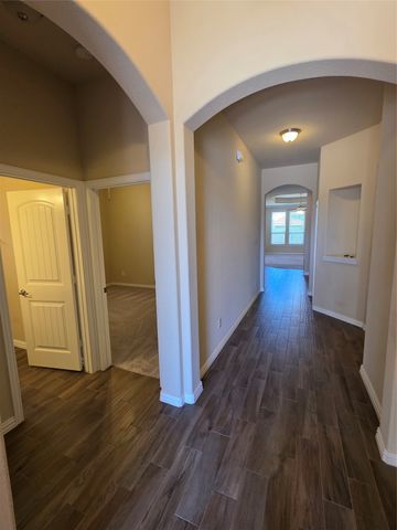 2021 Milano Lane, Lewisville, TX 75077