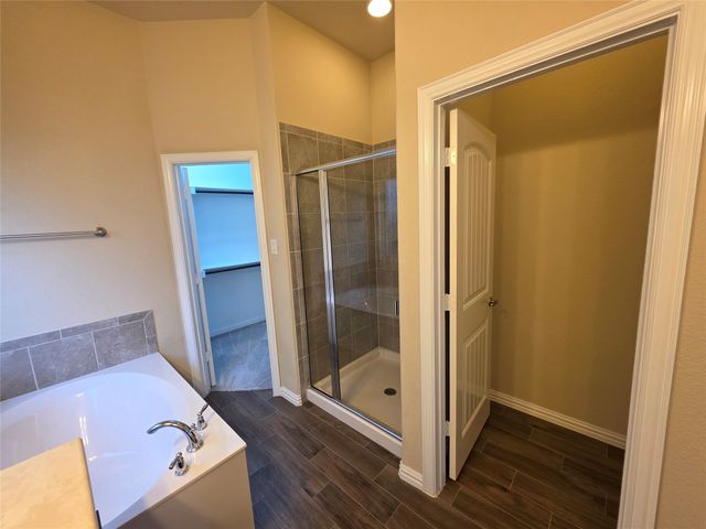 2021 Milano Lane, Lewisville, TX 75077